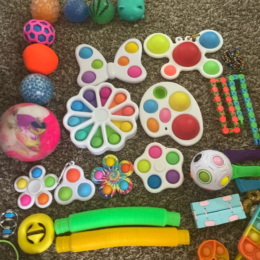 Fidgets - Picture 3 of 6
